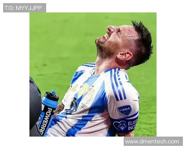 足球明星在伤痛中流露的脆弱与坚韧瞬间的感人照片合集 足球明星在伤痛中流露的脆弱与坚韧瞬间的感人照片合集